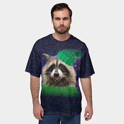 Футболка оверсайз мужская Зимний енотик в шапочке, цвет: 3D-принт — фото 2