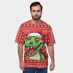 Футболка оверсайз мужская Зеленый дракон на красном новогоднем фоне, цвет: 3D-принт — фото 2