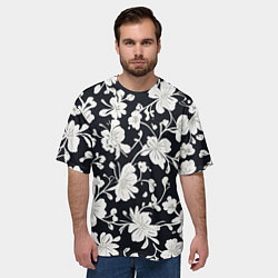 Футболка оверсайз мужская Патерн белых цветов на черном фоне, цвет: 3D-принт — фото 2