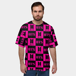 Футболка оверсайз мужская BTS pattern pink logo, цвет: 3D-принт — фото 2