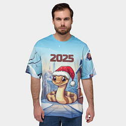 Футболка оверсайз мужская Довольная новогодняя змейка 2025, цвет: 3D-принт — фото 2