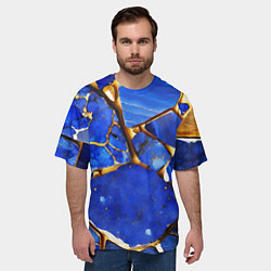 Футболка оверсайз мужская A gold mineral in a blue stone, цвет: 3D-принт — фото 2