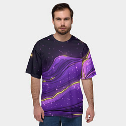 Футболка оверсайз мужская Фиолетовая текстура с золотыми звездочками, цвет: 3D-принт — фото 2