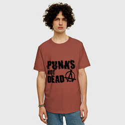 Футболка оверсайз мужская Punks not dead, цвет: кирпичный — фото 2