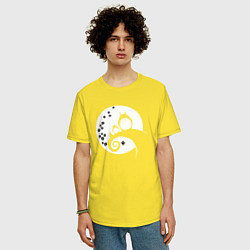 Футболка оверсайз мужская Тоторо на Луне, цвет: желтый — фото 2