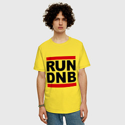 Футболка оверсайз мужская RUN DNB, цвет: желтый — фото 2