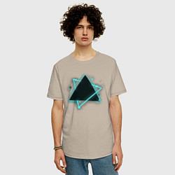 Футболка оверсайз мужская Треугольник неон, цвет: миндальный — фото 2