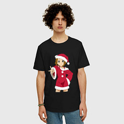 Футболка оверсайз мужская Анимешная девочка Санта, цвет: черный — фото 2