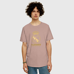 Футболка оверсайз мужская Real Madrid gold logo, цвет: пыльно-розовый — фото 2