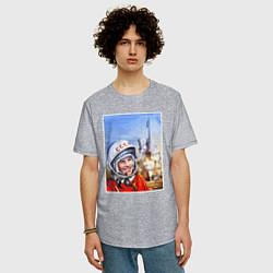 Футболка оверсайз мужская Юрий Гагарин на космодроме, цвет: меланж — фото 2