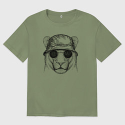 Футболка оверсайз мужская Львица в панаме, цвет: авокадо