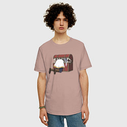 Футболка оверсайз мужская Фрирен застряла в сундуке мимике, цвет: пыльно-розовый — фото 2