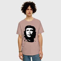 Футболка оверсайз мужская Черно-белый силуэт Че Гевара, цвет: пыльно-розовый — фото 2