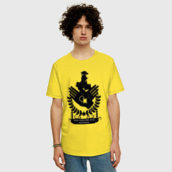 Футболка оверсайз мужская Вайолет Эвергарден, цвет: желтый — фото 2