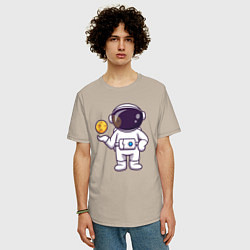 Футболка оверсайз мужская Космонавт и планета, цвет: миндальный — фото 2