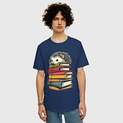 Футболка оверсайз мужская Ёжик на книгах, цвет: тёмно-синий — фото 2