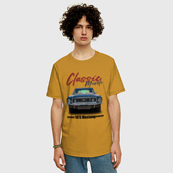 Футболка оверсайз мужская Американский маслкар Ford Mustang 1973 года, цвет: горчичный — фото 2