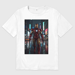 Футболка оверсайз мужская Железный человек посреди ночного города, цвет: белый