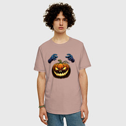 Футболка оверсайз мужская Зловещая лампа Джека, цвет: пыльно-розовый — фото 2