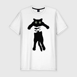 Мужская slim-футболка Черный кот в руках