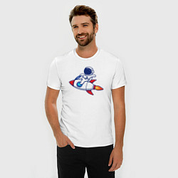 Футболка slim-fit Космонавт верхом на ракете, цвет: белый — фото 2