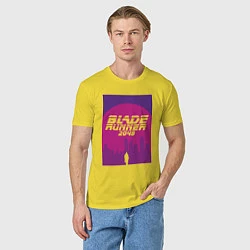 Футболка хлопковая мужская Blade Runner 2049: Purple, цвет: желтый — фото 2
