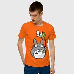 Футболка хлопковая мужская Totoro и бабочка цвета оранжевый — фото 2