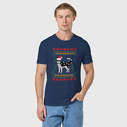 Футболка хлопковая мужская Рождественский свитер Хаски, цвет: тёмно-синий — фото 2