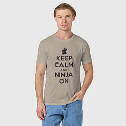 Футболка хлопковая мужская Keep calm and ninja on, цвет: миндальный — фото 2