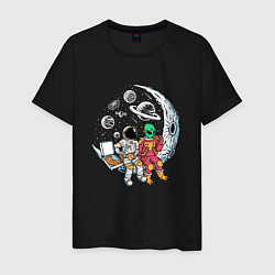 Футболка хлопковая мужская Астронавт и пришелец едят пиццу, цвет: черный