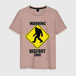 Футболка хлопковая мужская Предупреждающий знак Bigfoot zone, цвет: пыльно-розовый