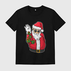 Футболка хлопковая мужская Дед мороз сыплет подарками, цвет: черный