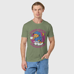 Футболка хлопковая мужская Дружба- понятие круглосуточное, цвет: авокадо — фото 2