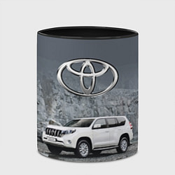 Кружка 3D Toyota Land Cruiser на фоне скалы, цвет: 3D-белый + черный — фото 2