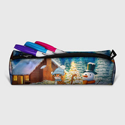 Пенал для ручек Тигренок на фоне зимнего дома, цвет: 3D-принт — фото 2