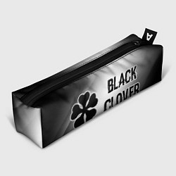 Пенал для ручек Black Clover glitch на светлом фоне: надпись и сим, цвет: 3D-принт