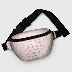 Поясная сумка Имя Ира по-вертикали с розовым фоном, цвет: 3D-принт — фото 2