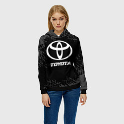 Толстовка-худи женская Toyota speed на темном фоне со следами шин, цвет: 3D-черный — фото 2