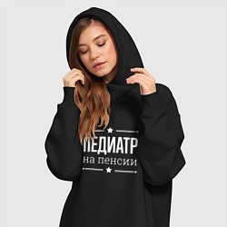 Женское худи-платье Педиатр - на пенсии, цвет: черный — фото 2