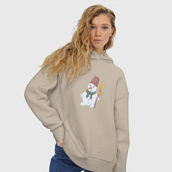 Толстовка оверсайз женская Снеговик с метлой, цвет: миндальный — фото 2