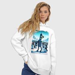 Толстовка оверсайз женская Робот-сгибальщик Бендер в Антарктиде с пингвинами, цвет: белый — фото 2