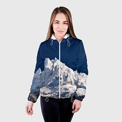 Куртка с капюшоном женская Снежные горы, синие небо, цвет: 3D-белый — фото 2