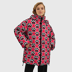 Куртка зимняя женская Следы от Лап с Сердечками, цвет: 3D-черный — фото 2