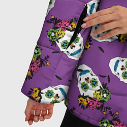 Куртка зимняя женская Сахарные черепа на фиолетовом паттерн, цвет: 3D-светло-серый — фото 2