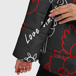 Куртка зимняя женская Летающие сердца купидоны розы на черном фоне, цвет: 3D-красный — фото 2