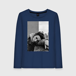 Лонгслив хлопковый женский Шаламе черно белое фото на фоне города, цвет: тёмно-синий