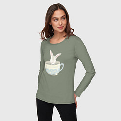 Лонгслив хлопковый женский Кролик в чашке, цвет: авокадо — фото 2