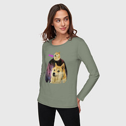 Лонгслив хлопковый женский Пёсик Доге в свитере с пёсиком Доге, цвет: авокадо — фото 2