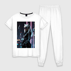 Пижама хлопковая женская Девушка с кошачьими ушами стоит на фоне небоскребо, цвет: белый