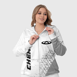 Женский 3D-костюм Chery speed на светлом фоне со следами шин: надпис, цвет: 3D-белый — фото 2